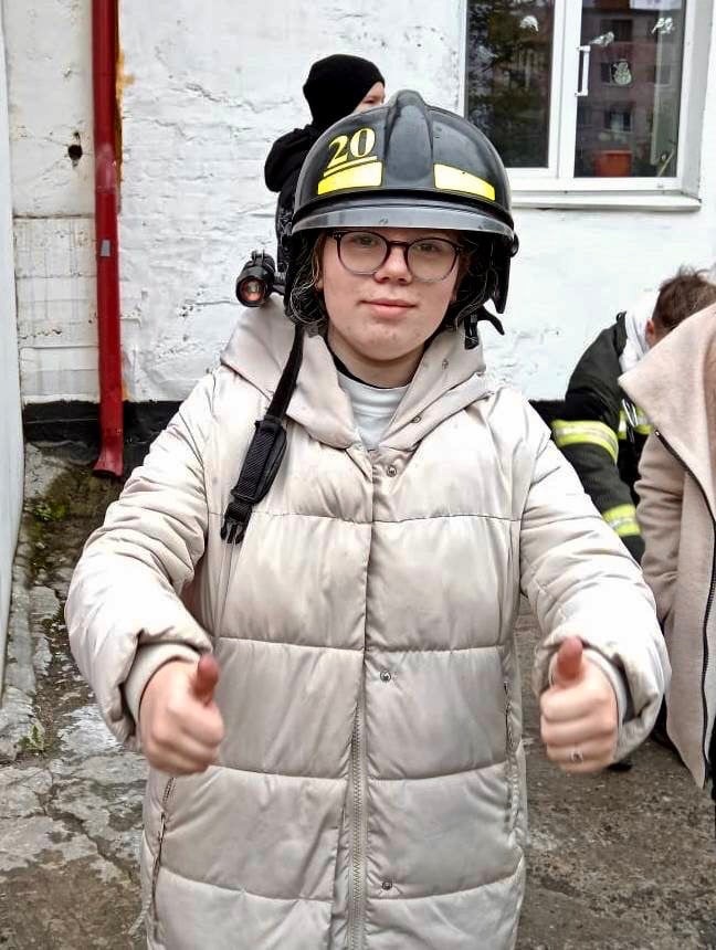 LC_QJggillI